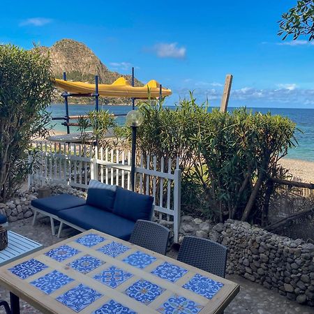 Dimore Di Mare - Beachfront Apartments Santa Flavia Exteriör bild