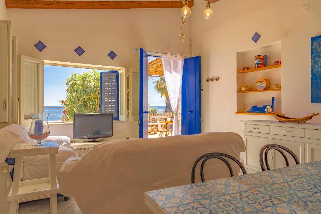 Dimore Di Mare - Beachfront Apartments Santa Flavia Exteriör bild