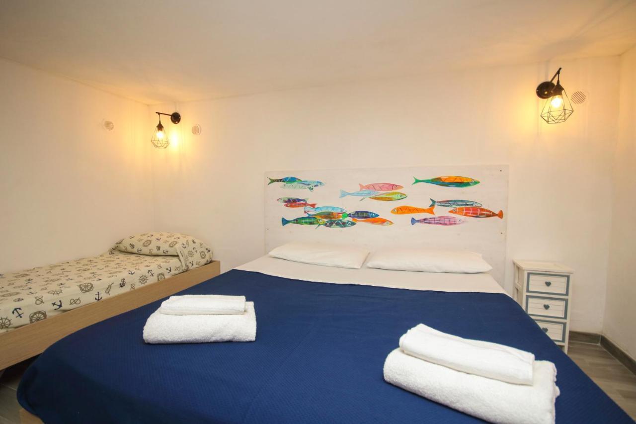 Dimore Di Mare - Beachfront Apartments Santa Flavia Exteriör bild