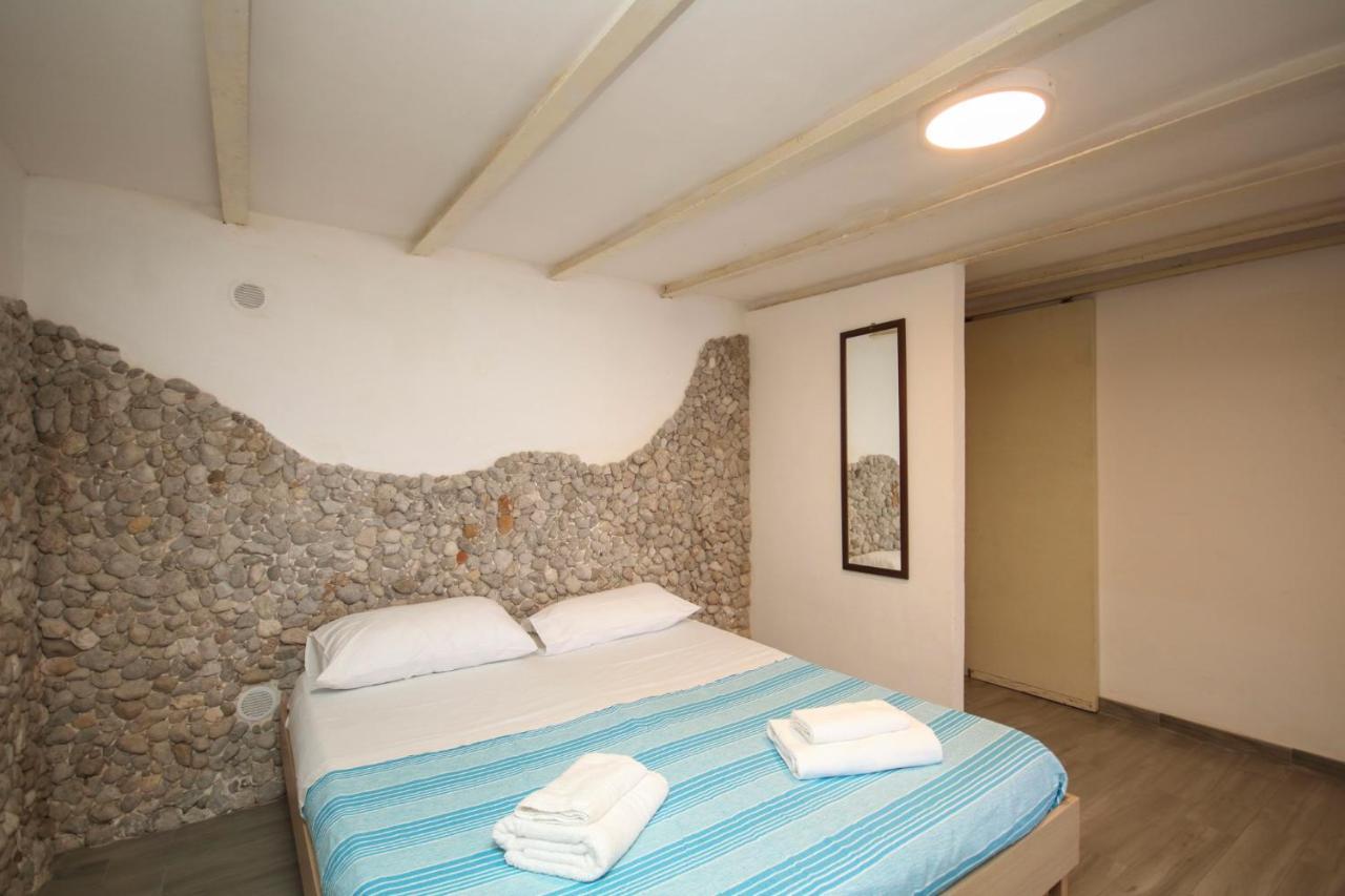 Dimore Di Mare - Beachfront Apartments Santa Flavia Exteriör bild