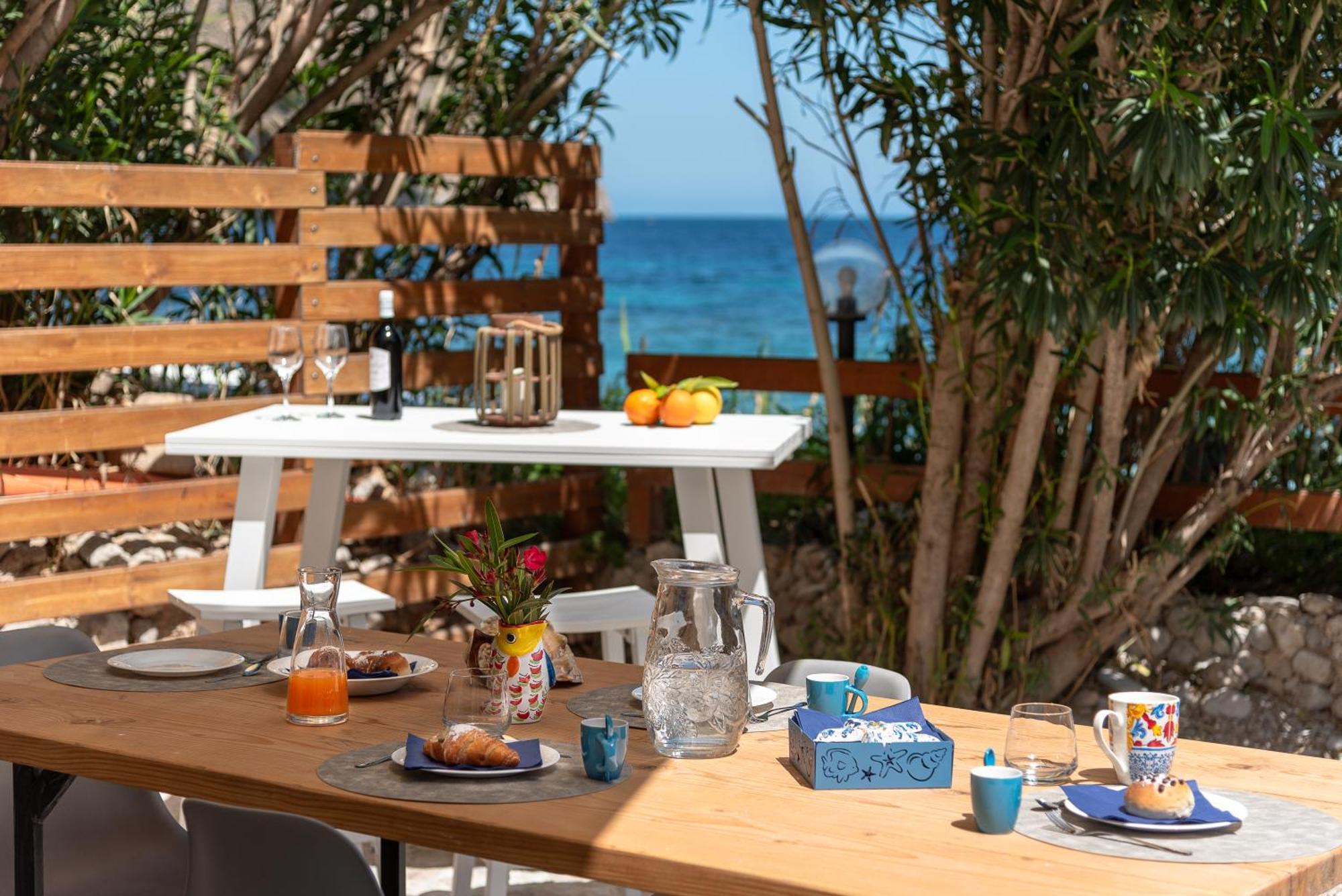 Dimore Di Mare - Beachfront Apartments Santa Flavia Exteriör bild